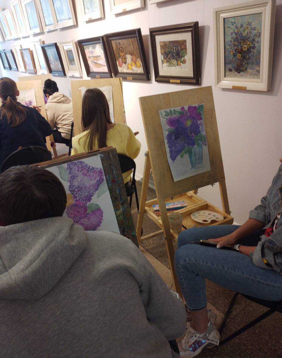 Рисуем сирень с художником Михаилом Левшиным.