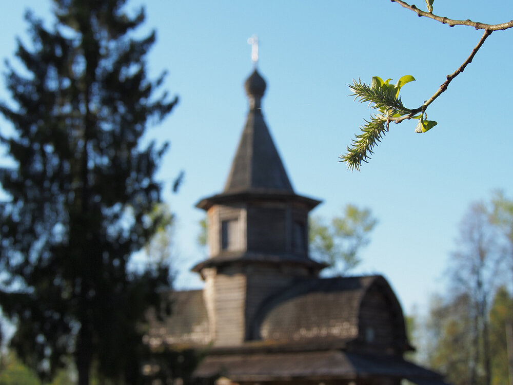 Зарисовка с храмом.