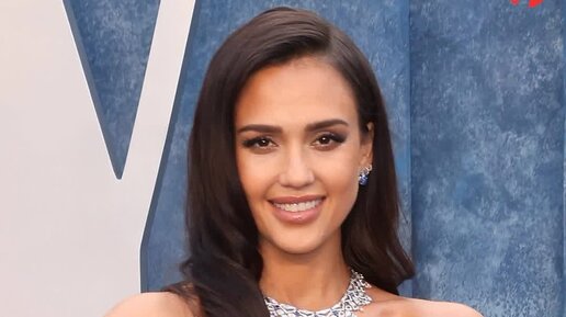 Wday.ru | Животик и целлюлит: Джессику Альбу засняли на пляже — как ...