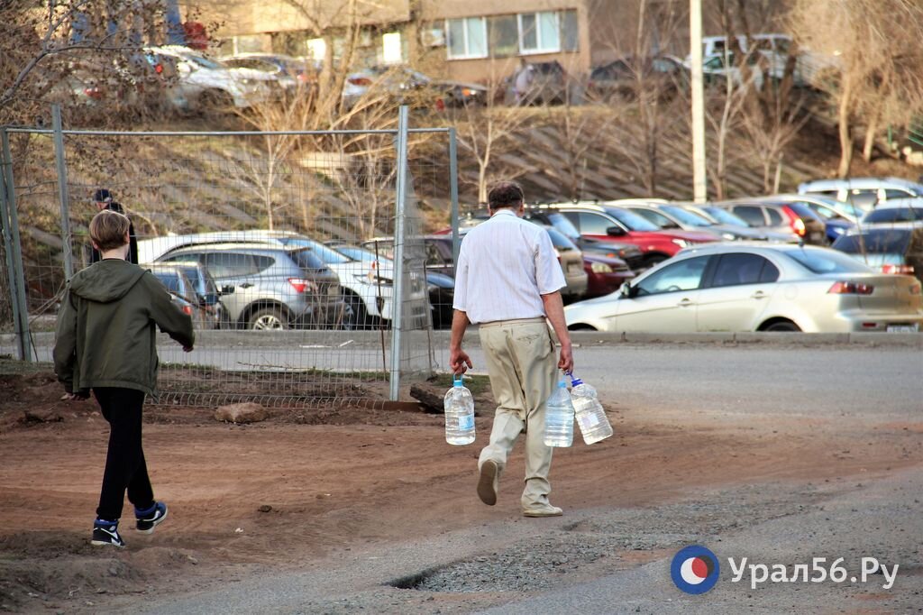    В Оренбурге возобновили работу Южно-Уральского водозабора. Вода вернется в дома к 9 часам вечера