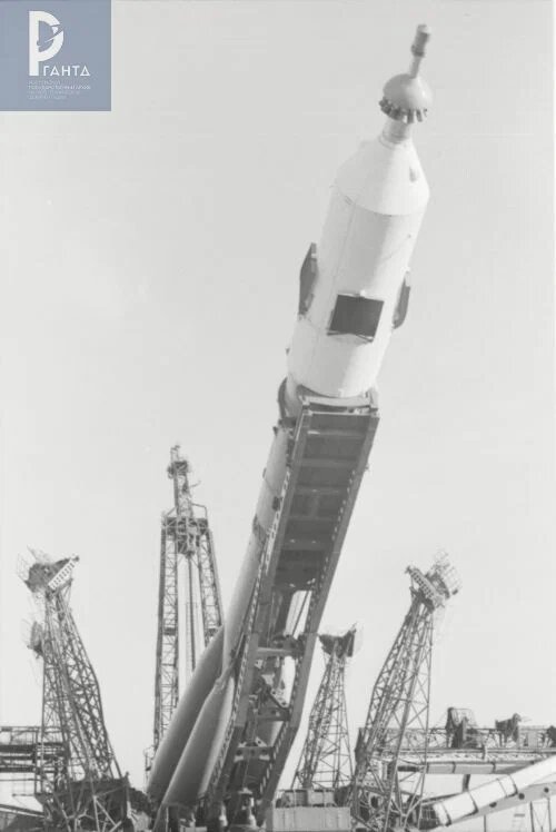 Ракета-носитель с кораблем «Союз-9» на стартовом устройстве. Июнь, 1970 г. РГАНТД. Арх. № 0-591