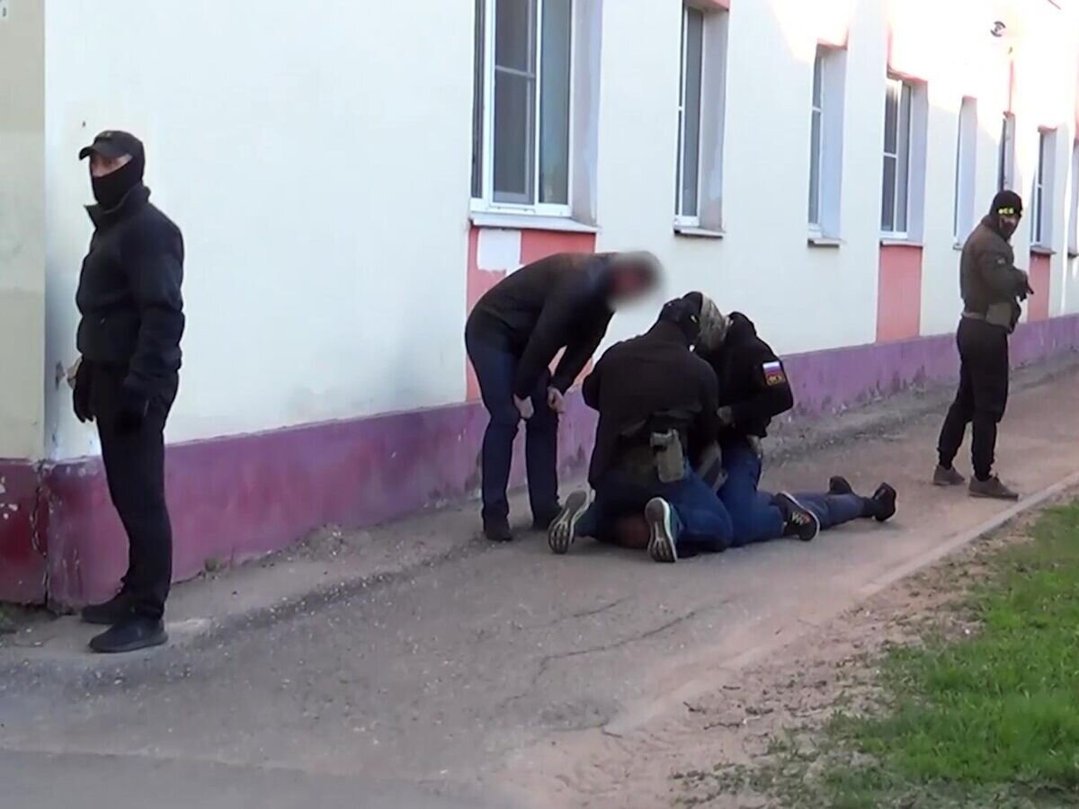    Задержание сотрудниками ФСБ РФ участников диверсионно-террористической группы Службы внешней разведки Украины© РИА Новости / ФСБ РФ