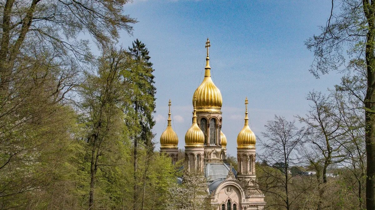 Христиане чтят память всех умерших православных. Фото: www.piqsels.com