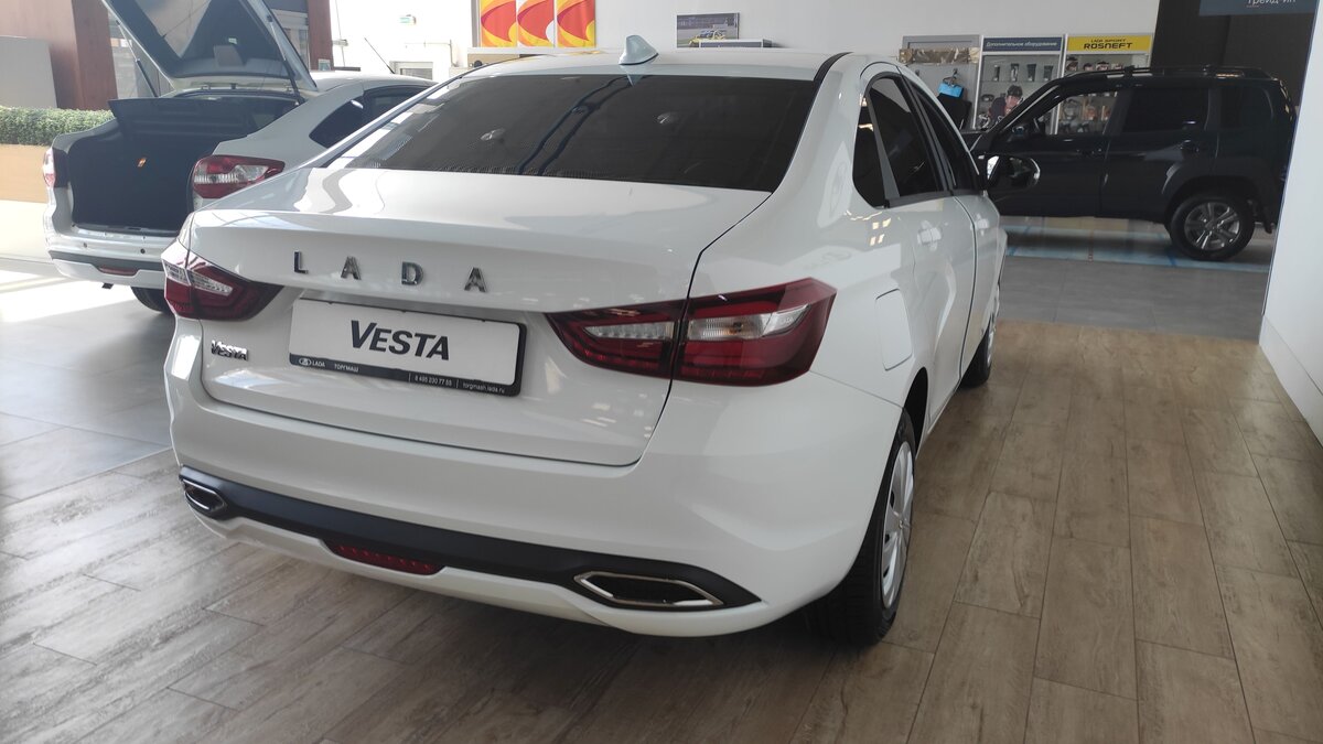 Без допов никак». Почему Lada Vesta не купить по официальным ценам | РБК  Autonews | Дзен