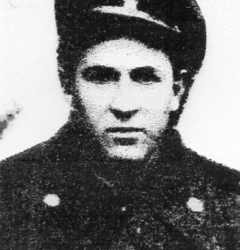 Владимир Петрович Скороходов (1921-1966) Воевал с 1941 по 1945 гг Имел боевые награды: орден "Красная Звезда" и медаль "За боевые заслуги". Рассказы  записаны со слов самого В.П. Скороходова в 1966 году.