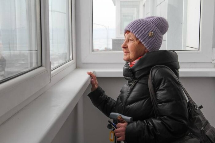 Фото: правительство Сахалинской области. Жительница Корсакова переехала в новый дом с дочерью и внуками