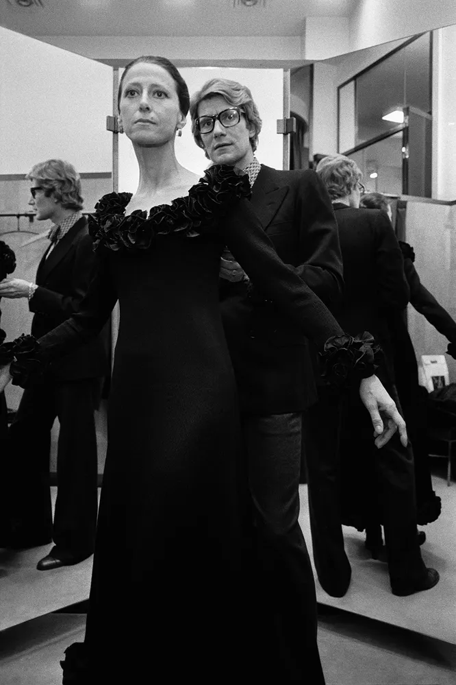 С Ив Сен-Лораном, 1972 GETTY IMAGES