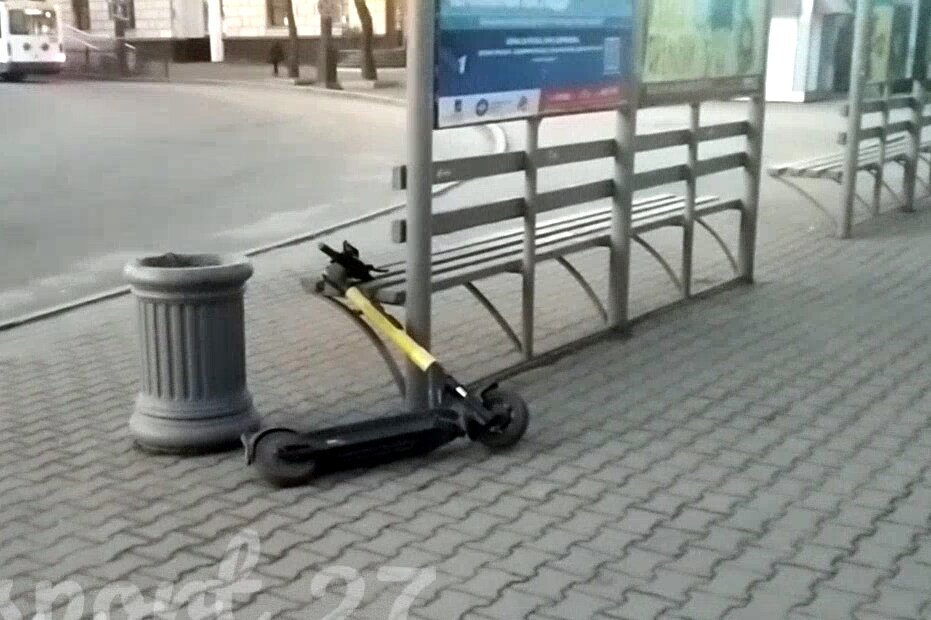 Фото и скриншоты собственные - с моих каналов "Антиобщественный транспорт Хабаровска" ВКонтакте и Telegram