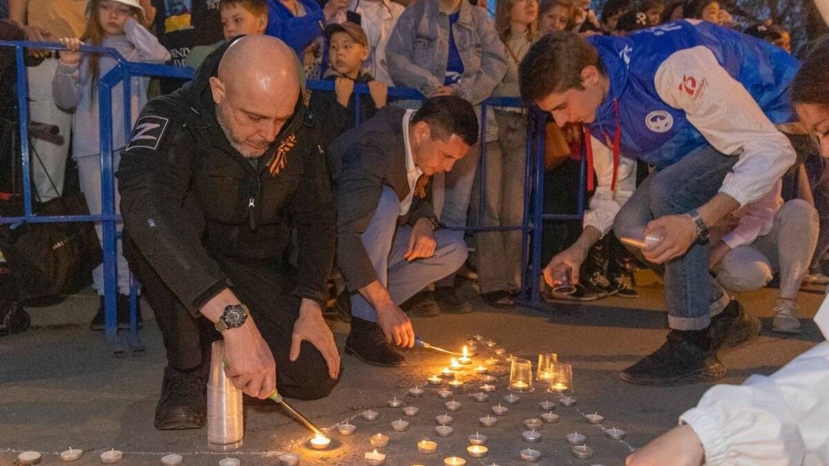     22 июня 1941 года началась Великая Отечественная война. В официальном государственном календаре памятных дат этот день назван Днем памяти и скорби. Хакасия не осталась в стороне и вспомнила тех, кто отдал жизнь за наше мирное небо.