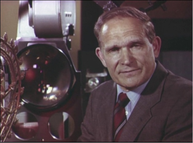 ученый исследователь из фильма. дни научного кино фанк 2022. роберт земекис 1985. иван васильевич шурик и царь. иллюминация фильм 1973.