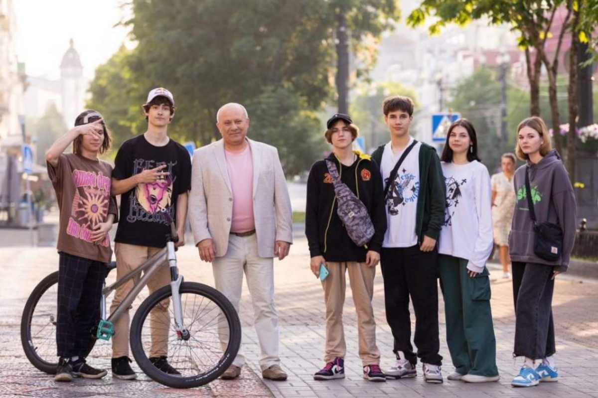    Мэр Хабаровска поздравил жителей города с Днём молодёжи