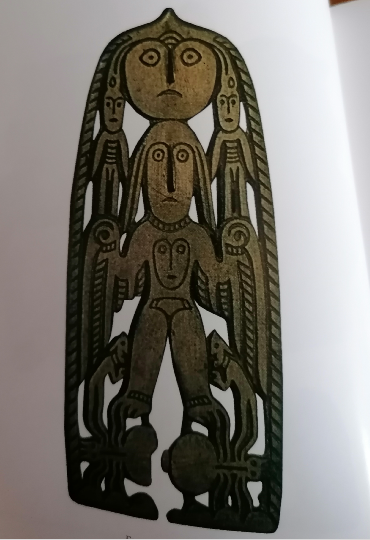 Богиня на пауках.