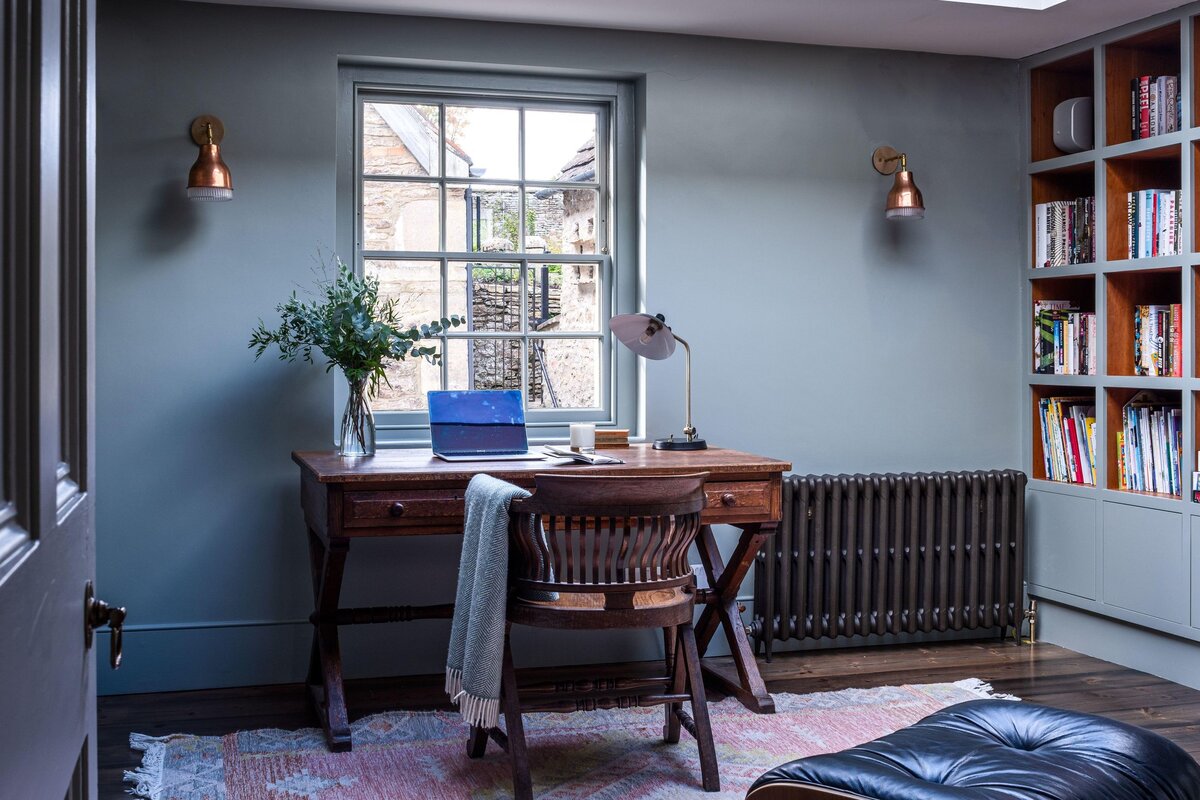     Как обновить старые деревянные окна своими руками, и почему не стоит менять их на стеклопакеты