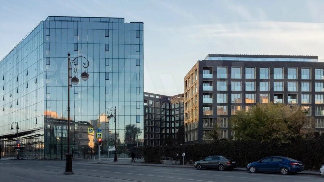     В областной столице продаются десятки роскошных квартир стоимостью от 50 млн рулей. Их уже 29 штук.