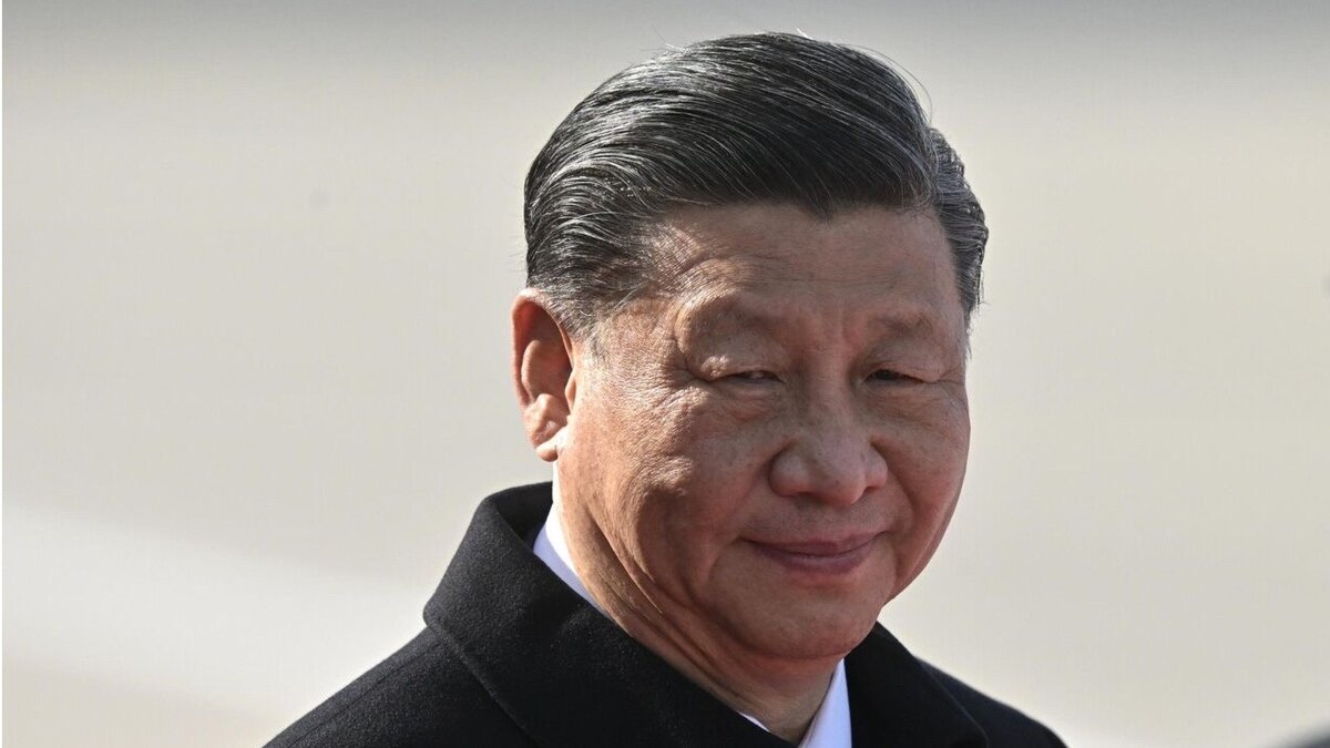 Товарищ Си передает всем общий привет!