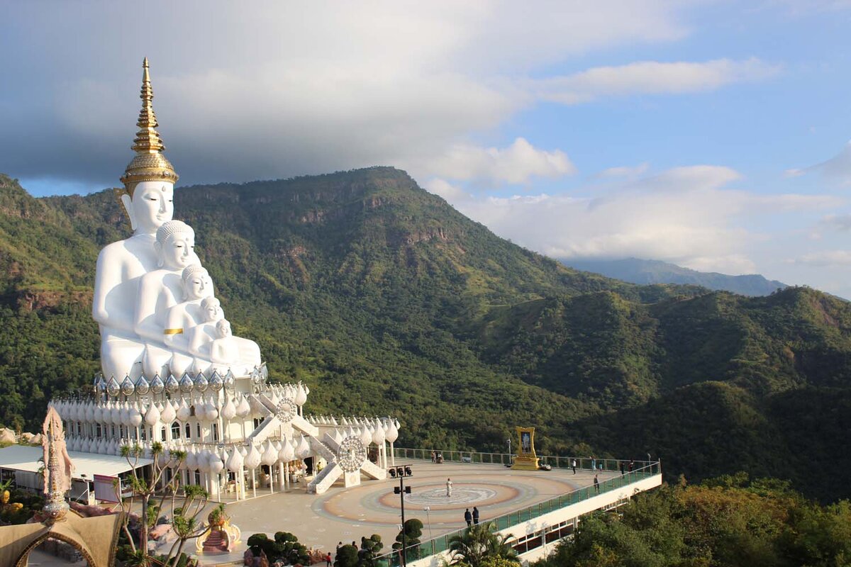 Звук на горе big Buddha в Тайланде