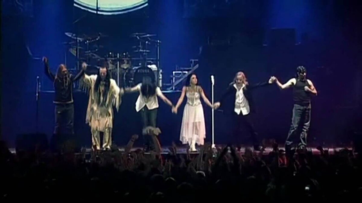 В 2000 году рок - группа Nightwish приняла участие в Евровидении, но музыкантов не допустили до участия во втором раунде