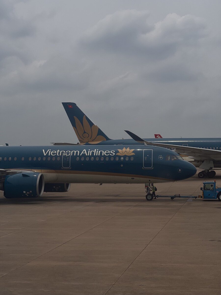 Самолеты Vietnam Airlines в аэропорту Хошимина