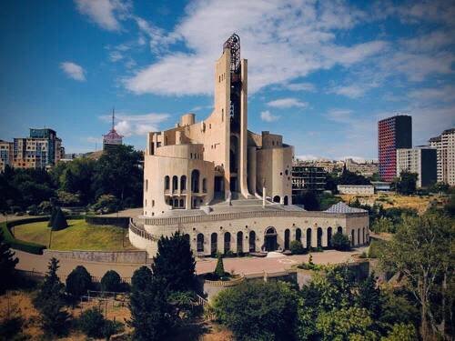 Дворец торжественных обрядов в Тбилиси