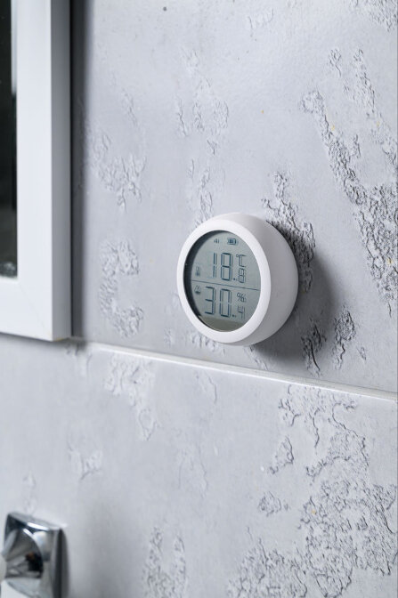 Фото: датчик температуры и влажности с экраном Sibling Powernet-ZTH2