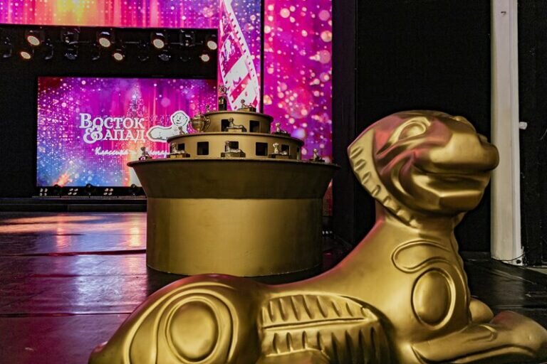    На участие в кинофестивале «Восток&Запад» в Оренбурге претендовали более 400 фильмов Кристина Просвиркина