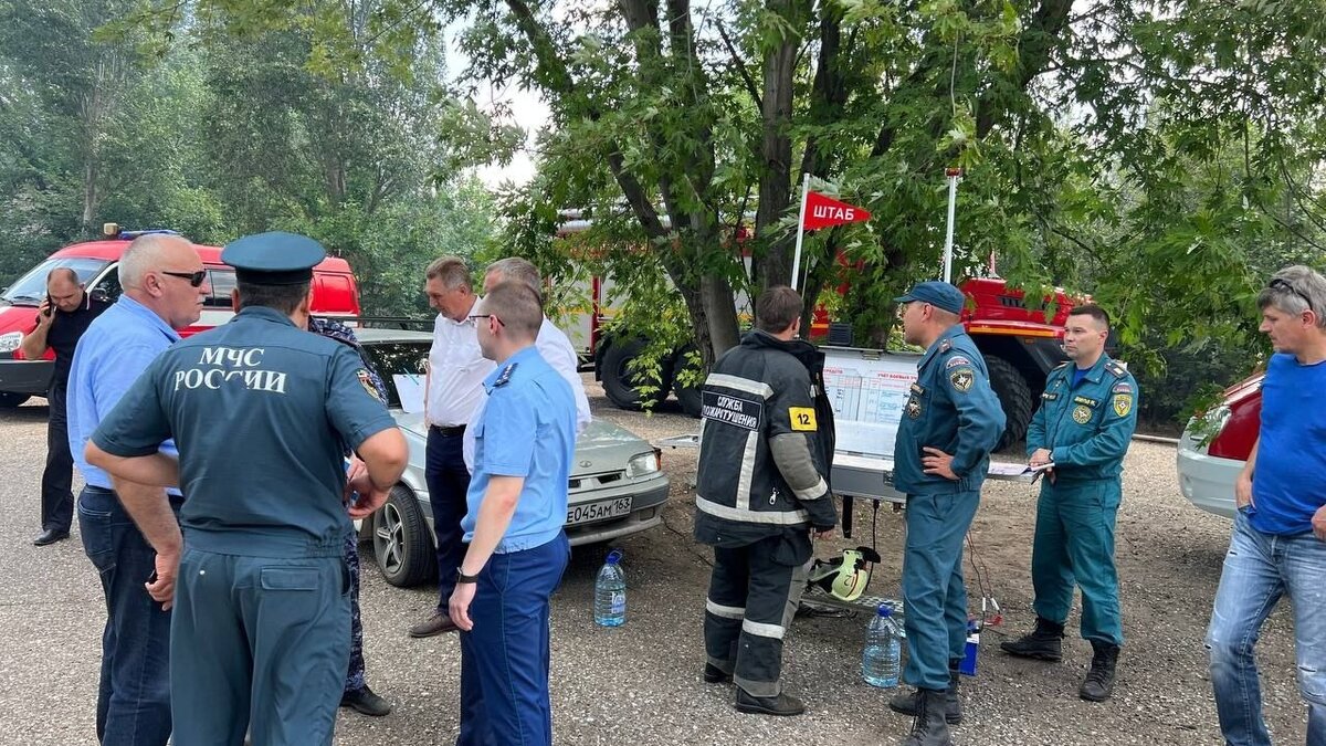     Прокуратура проводит проверку в связи с возгоранием сухой травы вблизи детского лагеря в Волгоградской области сегодня днем, сообщает пресс-служба ведомства.