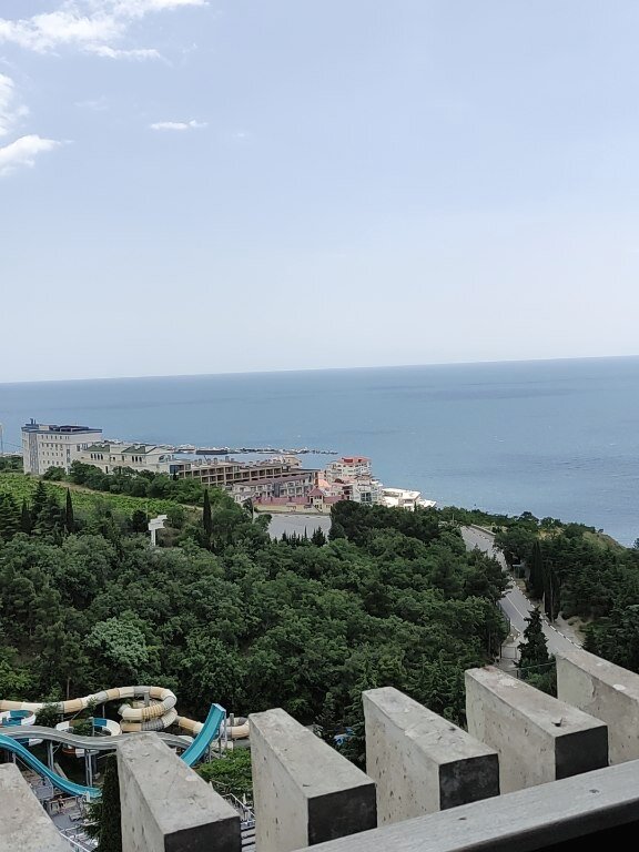 Вид из номера отеля Ялта-Интурист на 14 этаже