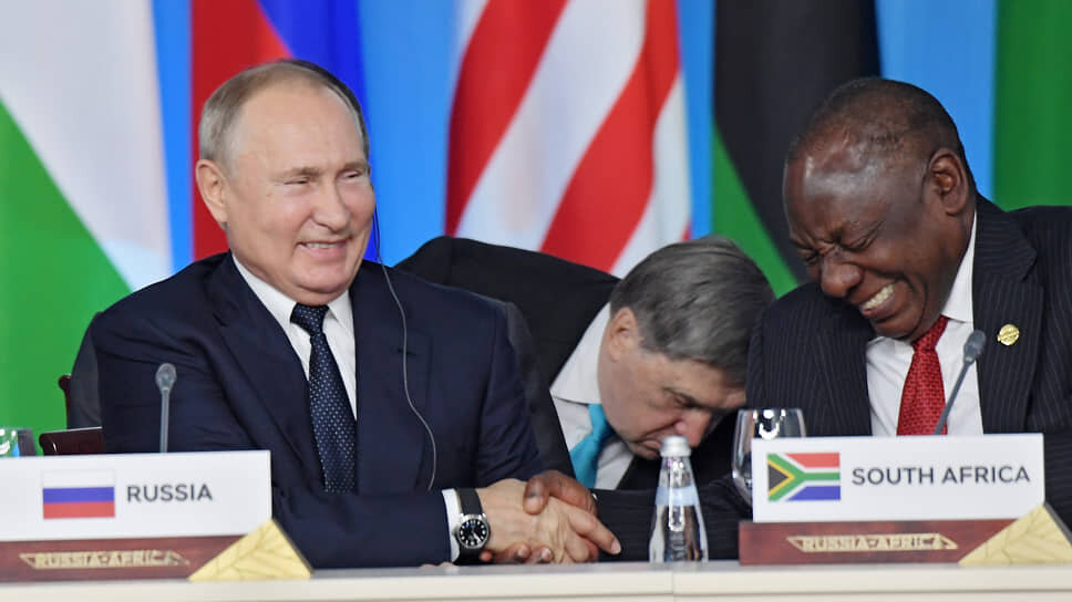 Фото: Дмитрий Азаров / Коммерсантъ📷Владимир Путин и Сирил Рамафоса