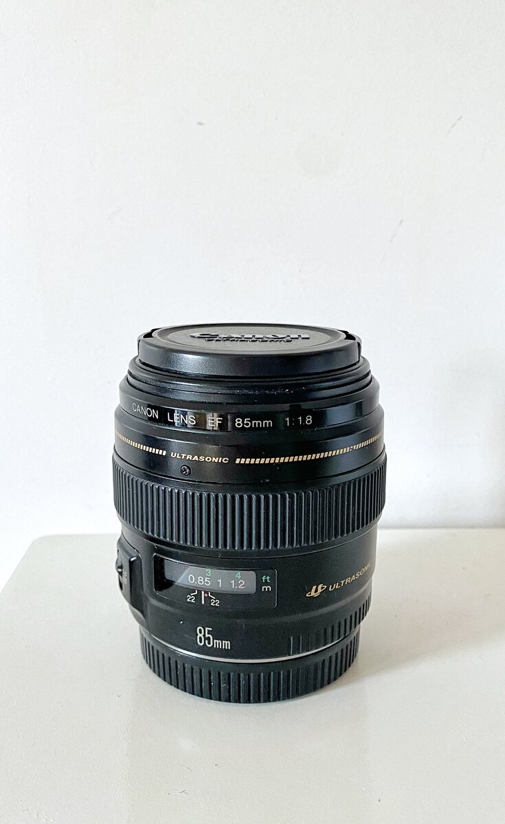 Объектив с постоянным фокусным расстоянием