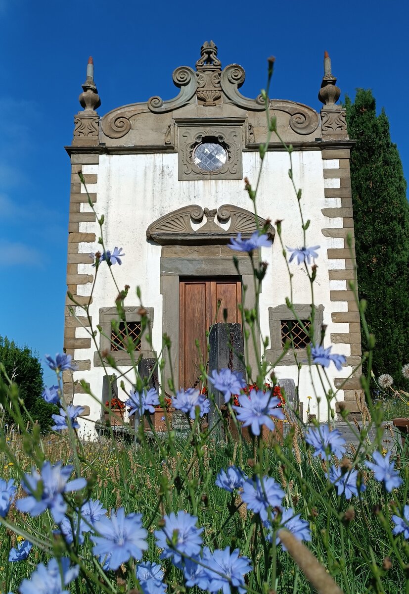 Фасад часовни Непорочного Зачатия