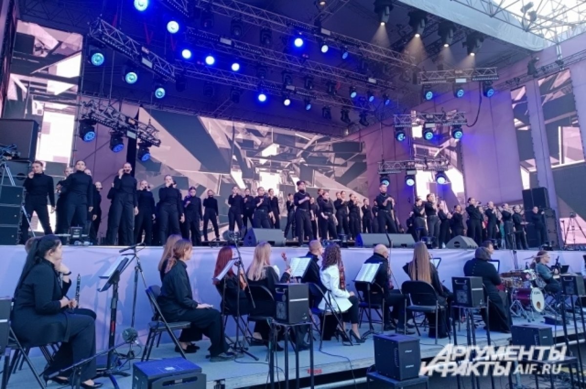    Зрители пишут, что на танец можно смотреть бесконечно.