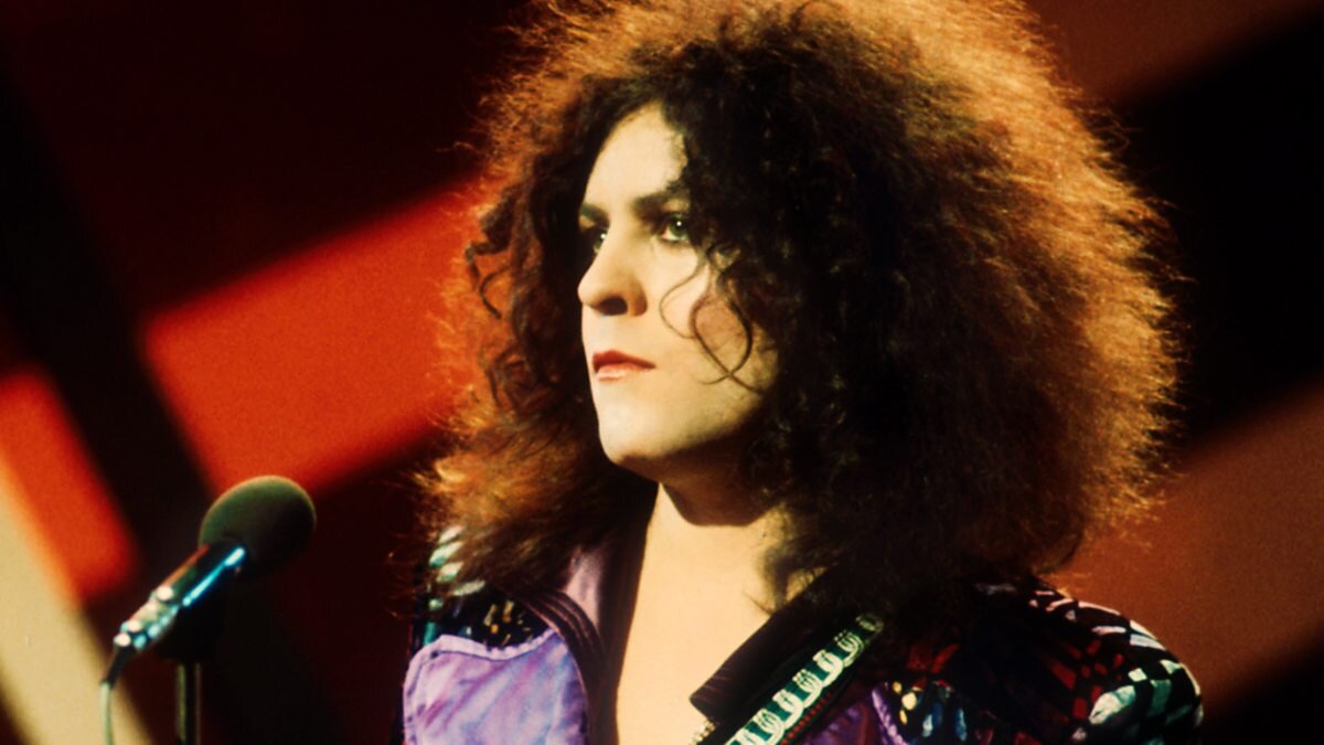 Марк Болан - его тайны и магия видны уже во внешности.