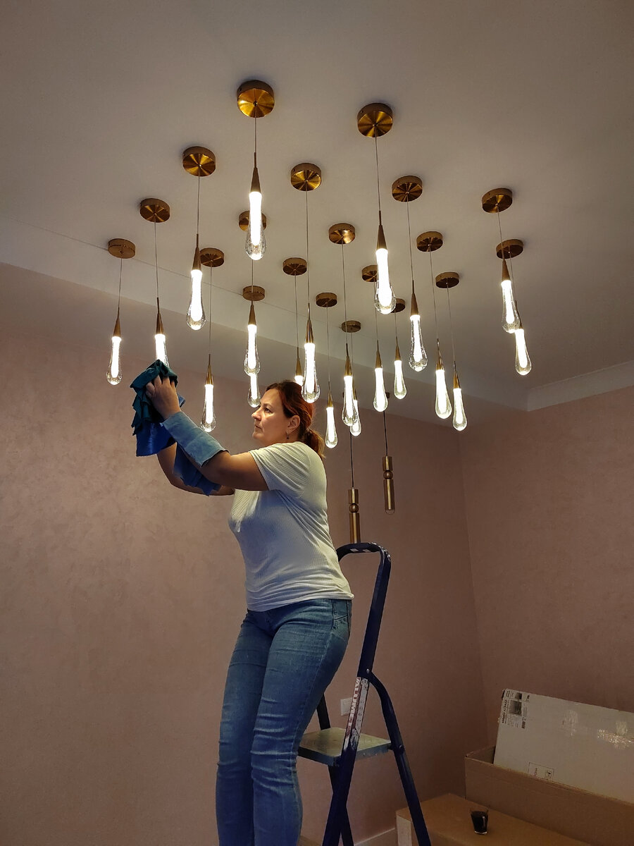 Наша клининговая компания оказывает полный спектр услуг по уборке и благоустройству