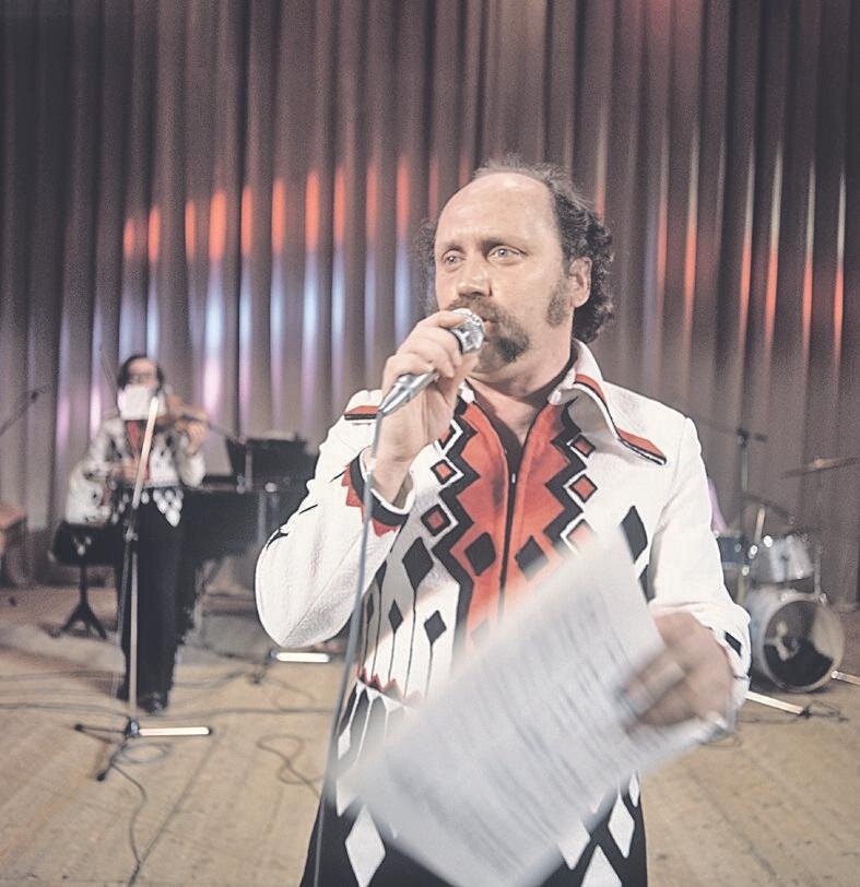    Владимир Мулявин