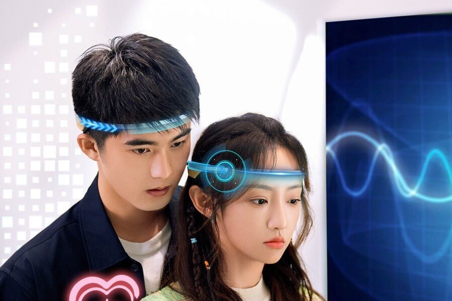 Оригинальное название: "理科生坠入情网". В ролях: У Цзяи, Лю Ичан. Режиссёр: Хао Фэйхуань. 24 серии по 40 минут.