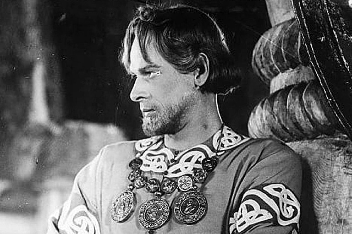    Николай Черкасов в роли Александра Невского