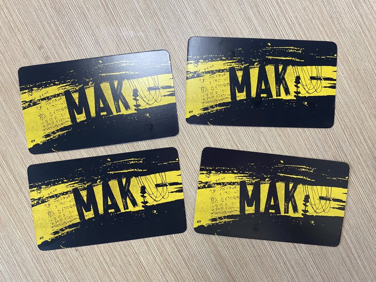 Сверху слева на право - 1, 2, снизу слева на право - 3, 4 