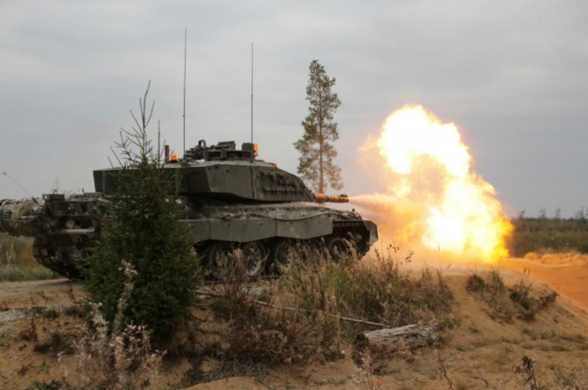    Танк Challenger 2.