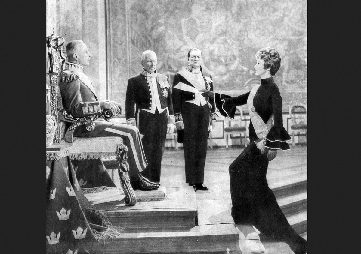 Кадр из фильма "Посол Советского Союза"