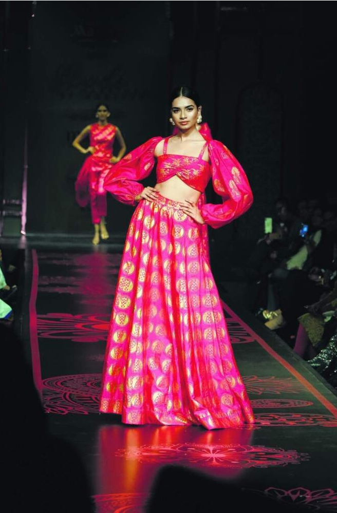 Показ индийского бренда одежды HOUSE OF MASABA 