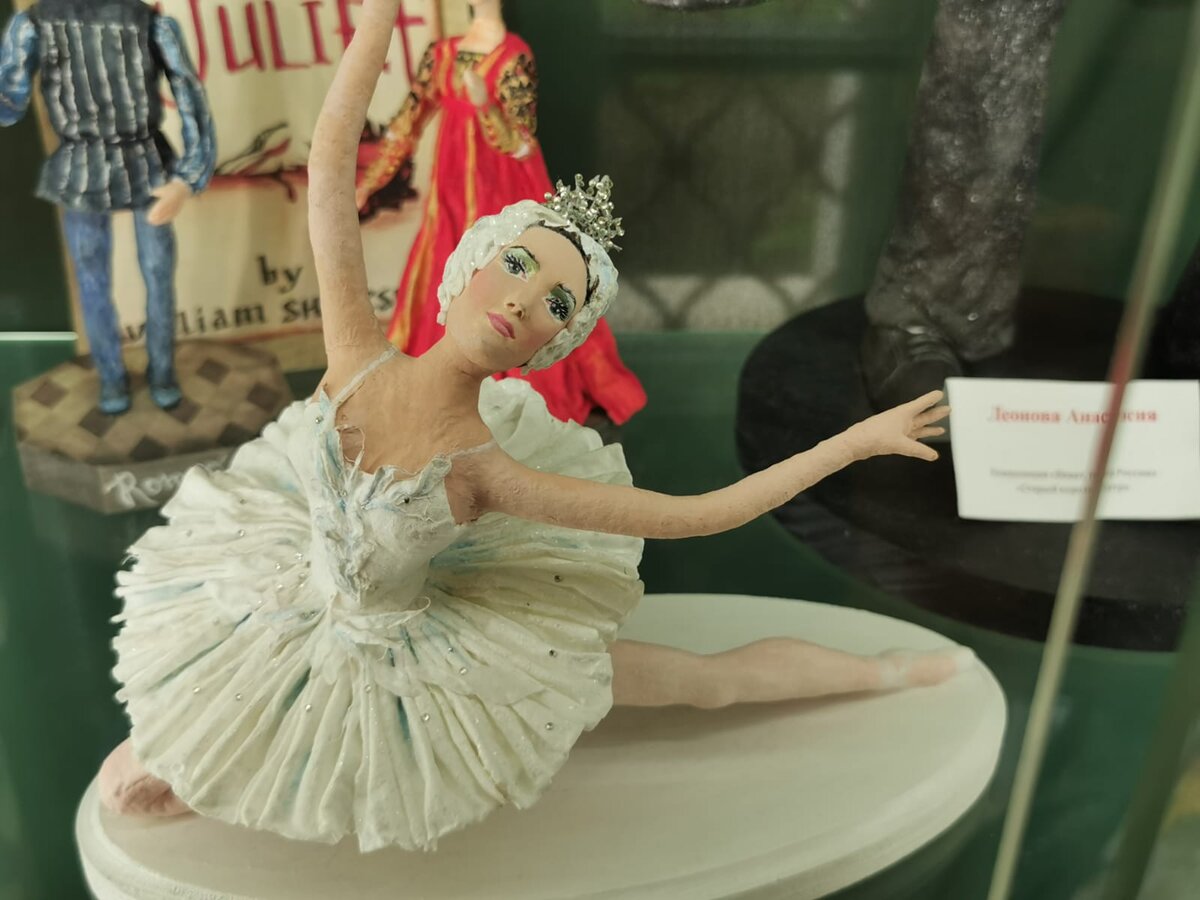Трудно поверить, что эта балерина создана из ваты.