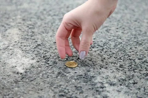 Не поднимайте монеты