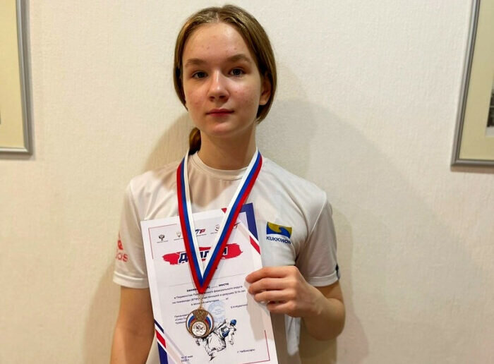    Оренбурженка Варвара Хомцова вошла число призеров первенства ПФО по тхэквондо Кристина Просвиркина