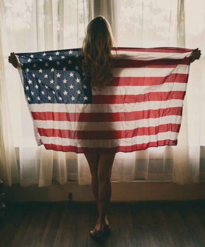 Шлепни ка ей лайк, если настоящий мужик. Если девушка, просто "лайк".
Источник изображения: https://i.pinimg.com/originals/76/26/56/762656583aff6c5ae65a850a2d25dcf0.jpg