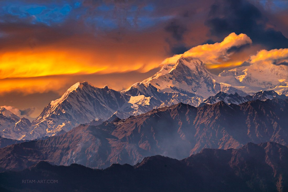 Непал горы Гималаи. Индия горы Гималаи. Гималаи горы Катманду. Вершина Мачапучаре Непал. Непал гималаи