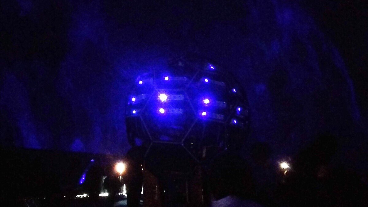 В зале погас свет. Начинается сеанс... Летим на свидание с Вселенной... фото автора