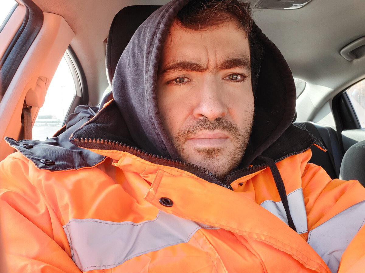 Замёрз, устал,, небрит, но доволен аки слон) Отогреваюсь в машине. 2020 год