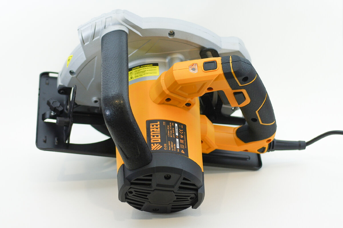 Обзор циркулярной пилы Denzel CS-210