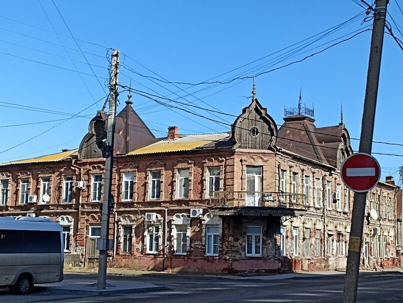 Дряхлеющая, но все еще милая сердцу Астрахань