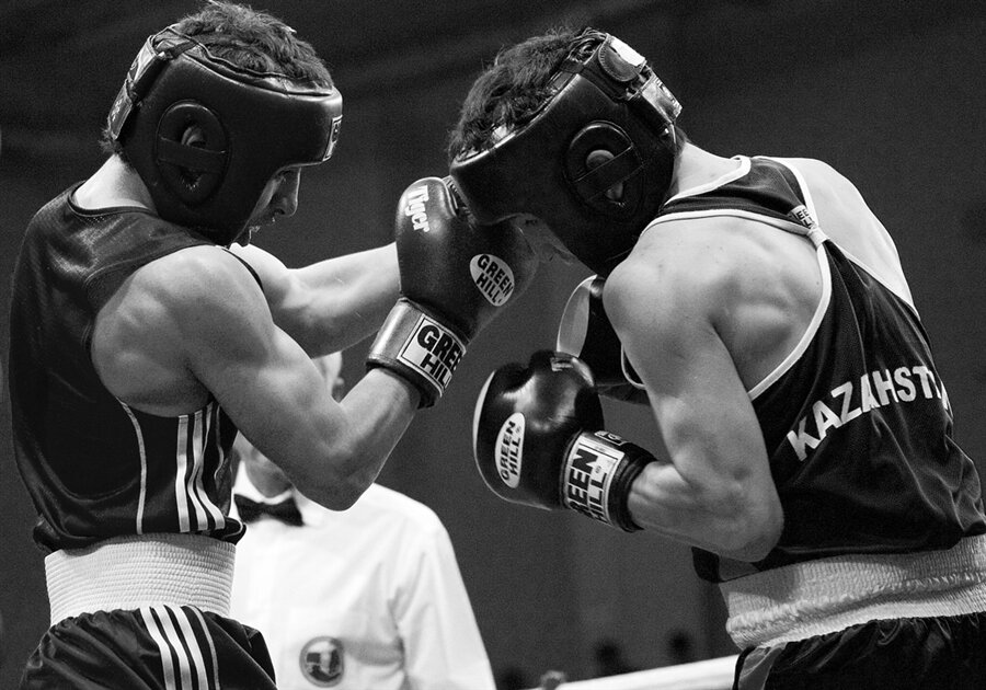  Бокс – один из самых популярных современных видов спорта. Бокс относится к контактным видам единоборств. Впервые бокс как вид спорта появился в Англии в 18-м веке.